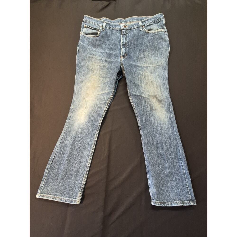 Mens Wrangler Relaxed Bootcut Jeans Size 40 Inseam 30 Long Dark Wash